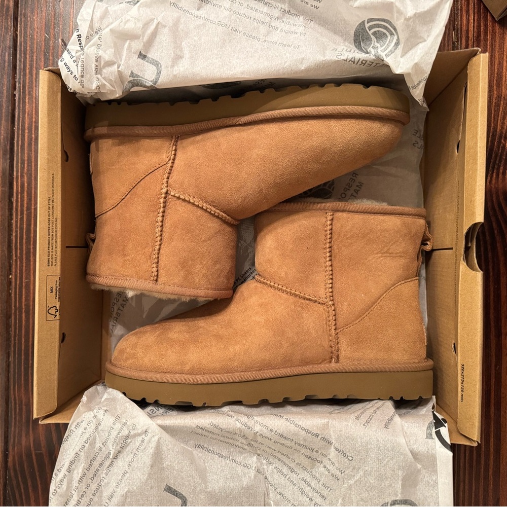 Ugg Classic Mini II in Chestnut